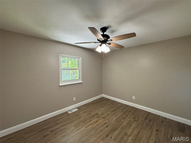 3938 Hirondelle Lane, Florissant, MO 63034