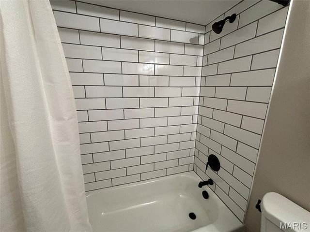 3938 Hirondelle Lane, Florissant, MO 63034