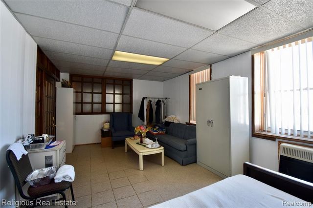 5646 Lawton Street, Detroit, MI 48208