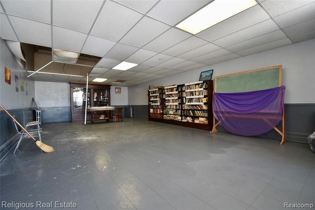 5646 Lawton Street, Detroit, MI 48208