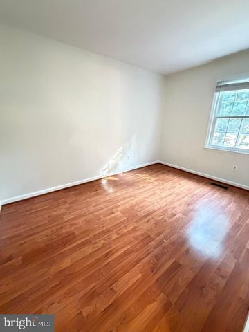 5055 TIBBITT LN, Burke, VA 22015