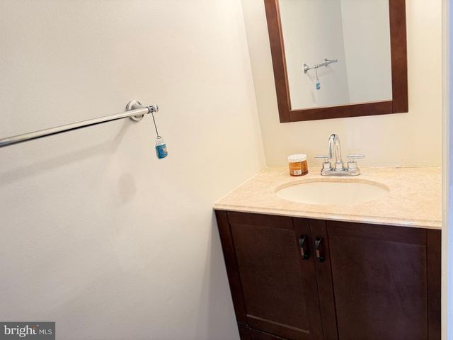 5055 TIBBITT LN, Burke, VA 22015