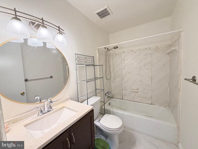 5055 TIBBITT LN, Burke, VA 22015