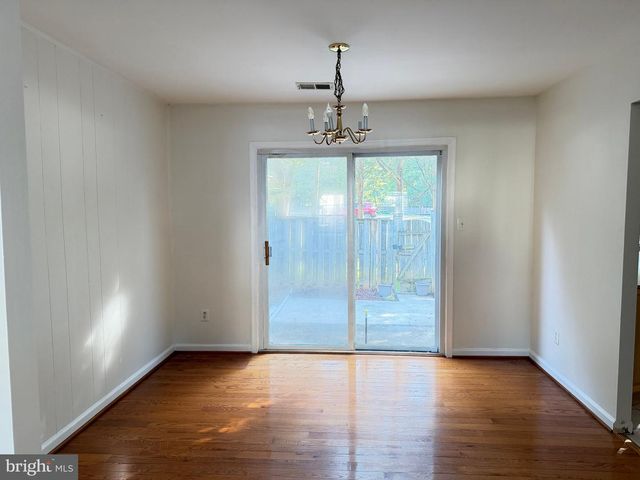 5055 TIBBITT LN, Burke, VA 22015