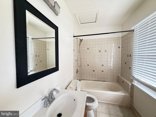 5055 TIBBITT LN, Burke, VA 22015