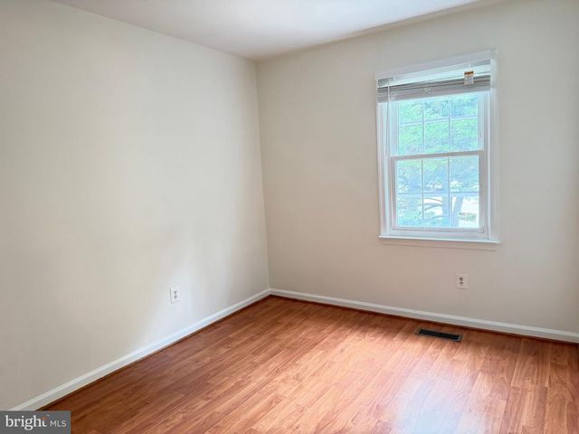 5055 TIBBITT LN, Burke, VA 22015