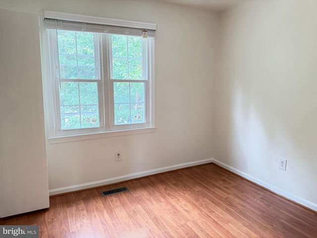 5055 TIBBITT LN, Burke, VA 22015