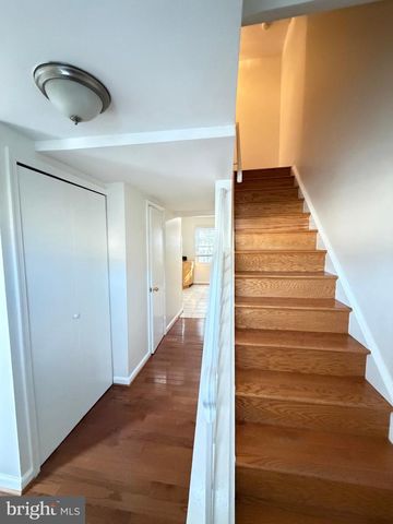 5055 TIBBITT LN, Burke, VA 22015