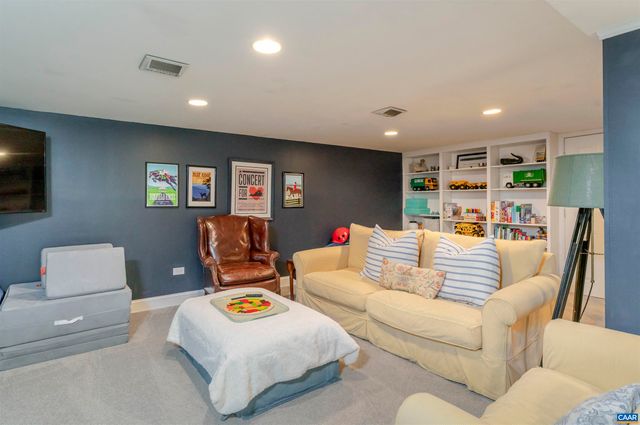 2302 WAKEFIELD RD, Charlottesville, VA 22901