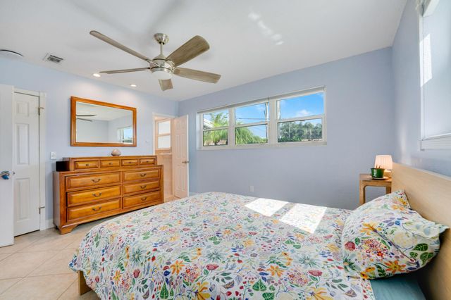 2210 NE 51ST Street, Lighthouse Point, FL 33064