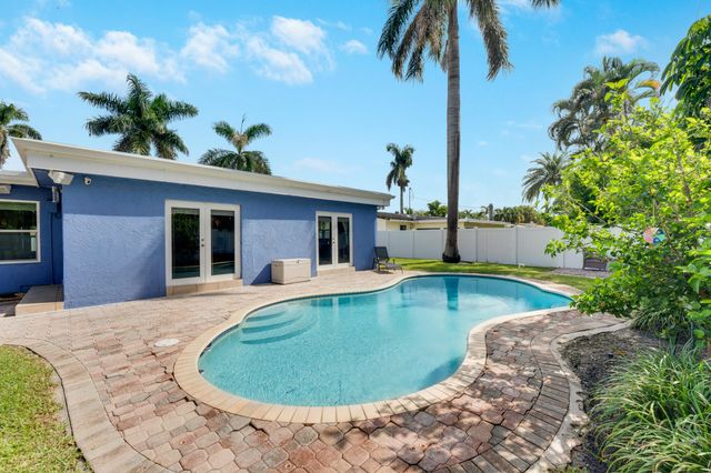 2210 NE 51ST Street, Lighthouse Point, FL 33064