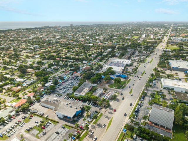 2210 NE 51ST Street, Lighthouse Point, FL 33064
