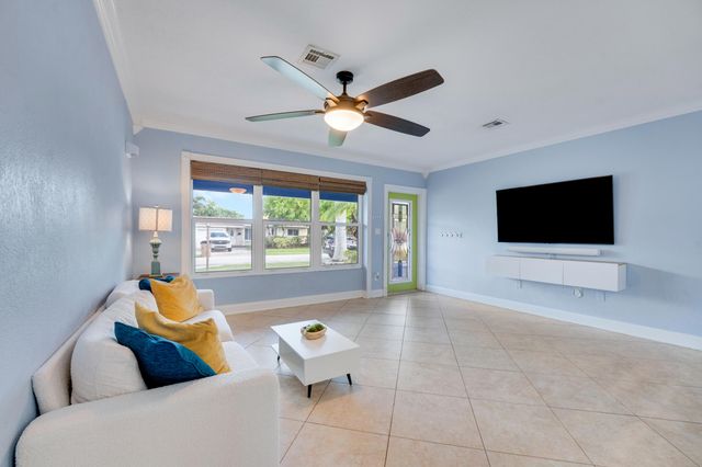 2210 NE 51ST Street, Lighthouse Point, FL 33064