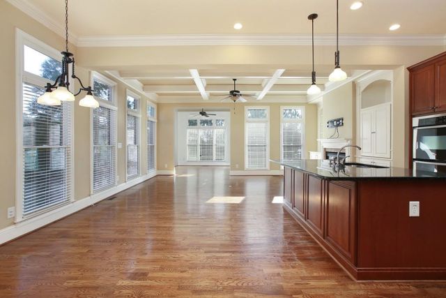 2010 Heathermere Way, Roswell, GA 30075