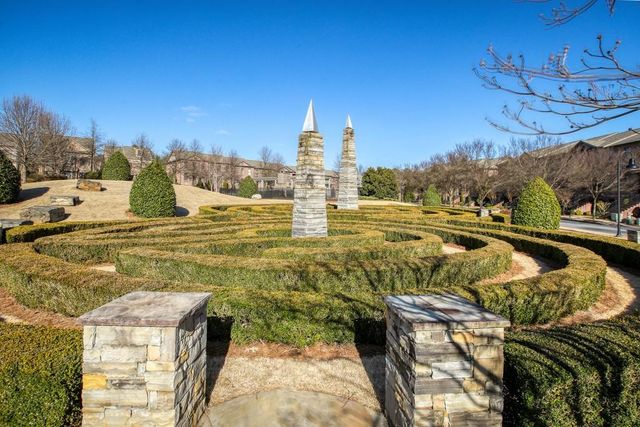 2010 Heathermere Way, Roswell, GA 30075