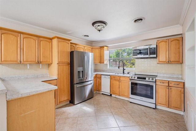 1373 PINEBROOK DRIVE, Clearwater, FL 33755