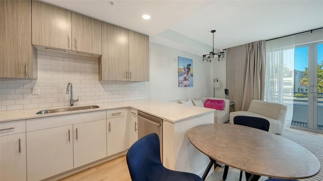 1709 N TAMIAMI TRAIL 223, Sarasota, FL 34234