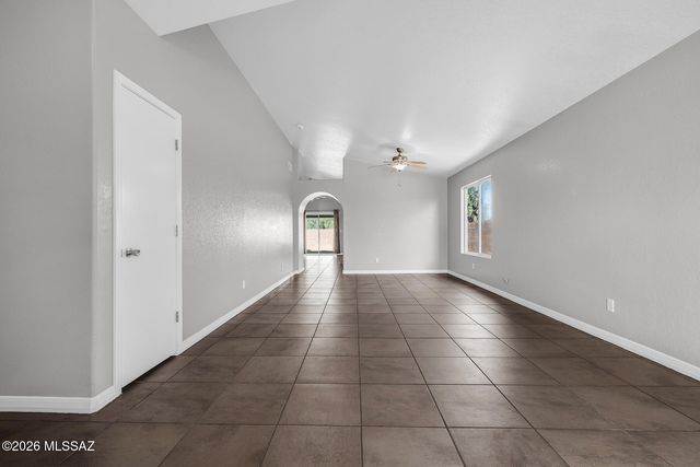 3204 W Vuelta De Los Mineros, Tucson, AZ 85745