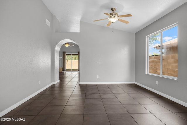 3204 W Vuelta De Los Mineros, Tucson, AZ 85745