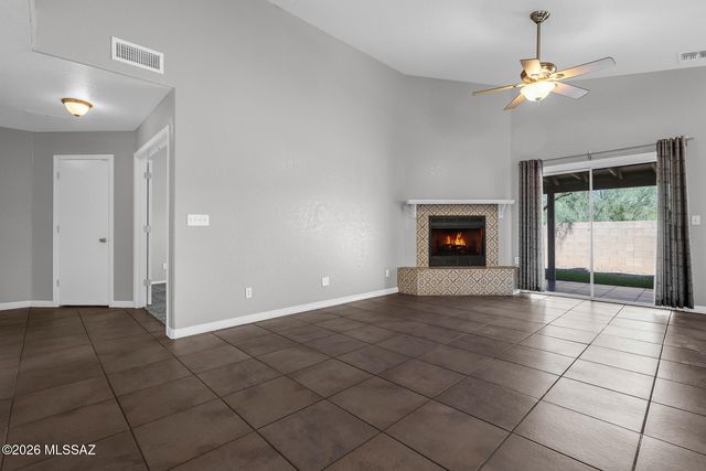 3204 W Vuelta De Los Mineros, Tucson, AZ 85745