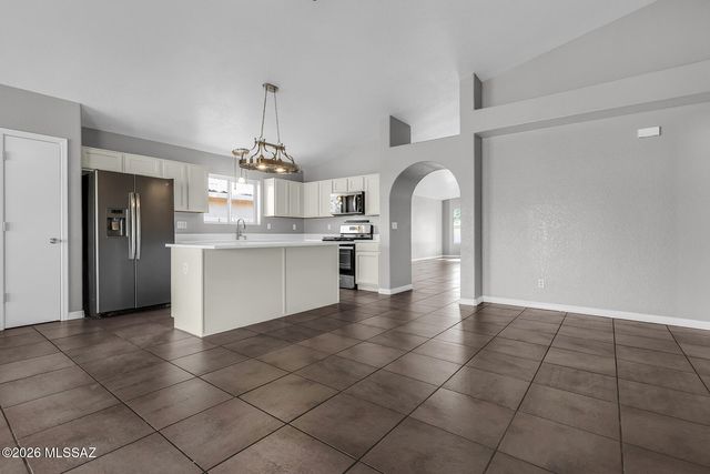 3204 W Vuelta De Los Mineros, Tucson, AZ 85745
