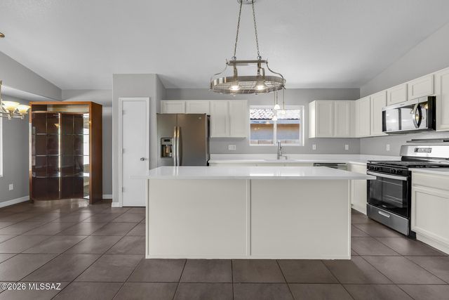 3204 W Vuelta De Los Mineros, Tucson, AZ 85745