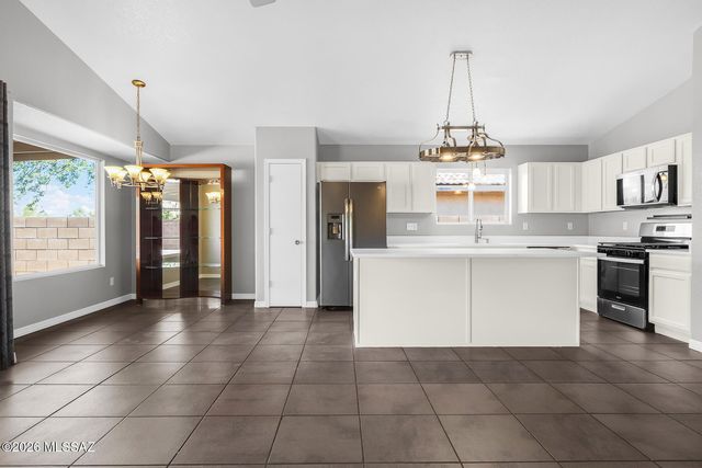 3204 W Vuelta De Los Mineros, Tucson, AZ 85745