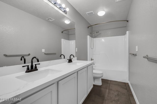 3204 W Vuelta De Los Mineros, Tucson, AZ 85745