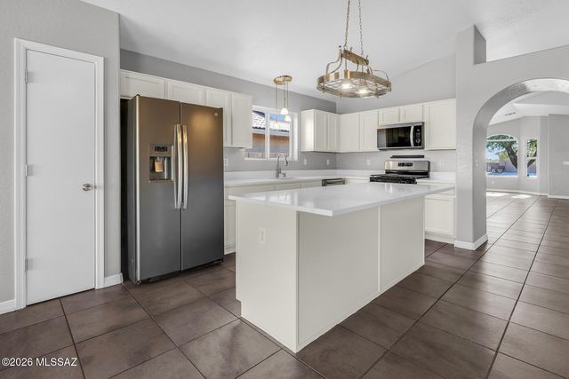 3204 W Vuelta De Los Mineros, Tucson, AZ 85745