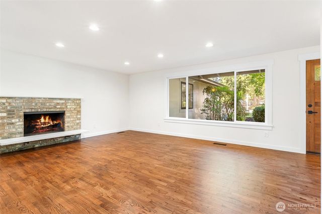 11903 NE 142nd Place, Kirkland, WA 98034