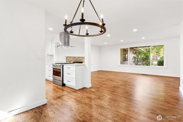 11903 NE 142nd Place, Kirkland, WA 98034