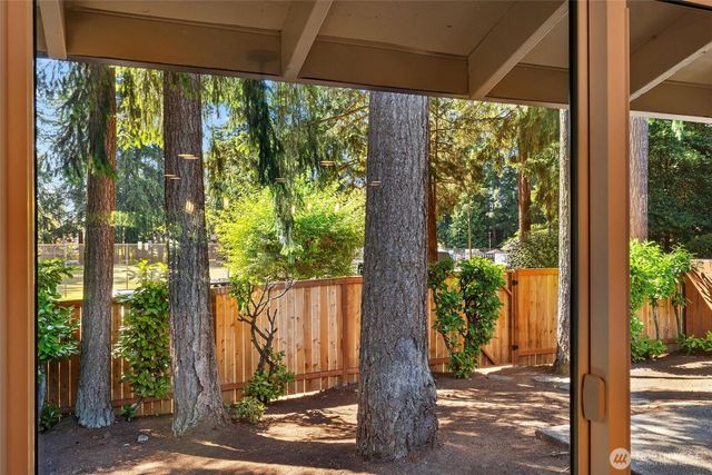 11903 NE 142nd Place, Kirkland, WA 98034