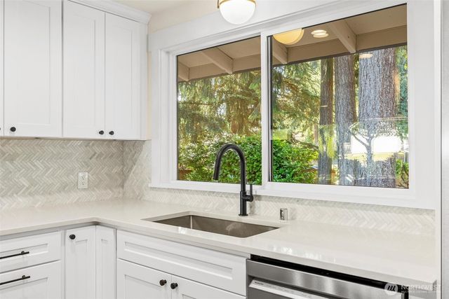11903 NE 142nd Place, Kirkland, WA 98034