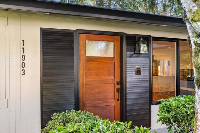 11903 NE 142nd Place, Kirkland, WA 98034