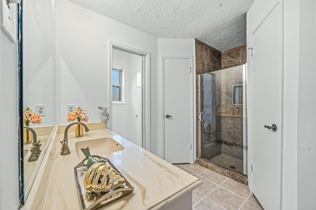 13314 Agarita Lane, Houston, TX 77083