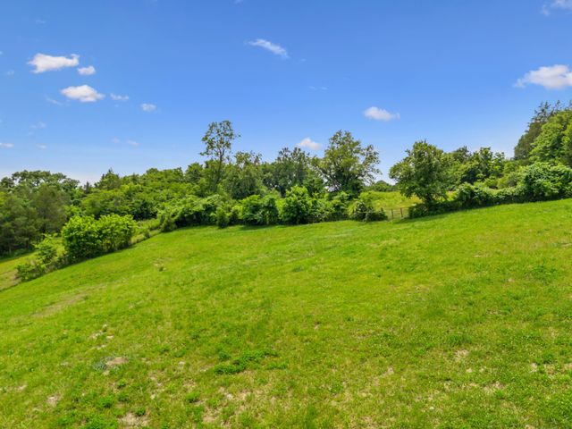 2665 Center Point Rd, Pulaski, TN 38478