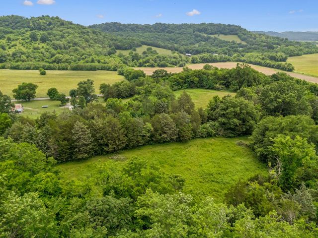 2665 Center Point Rd, Pulaski, TN 38478