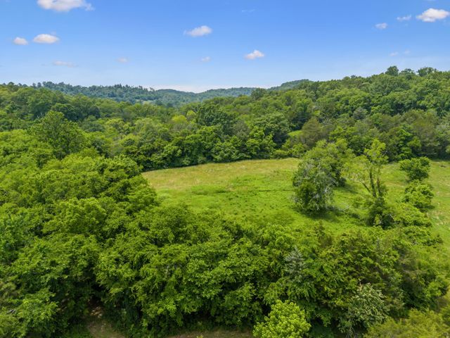 2665 Center Point Rd, Pulaski, TN 38478