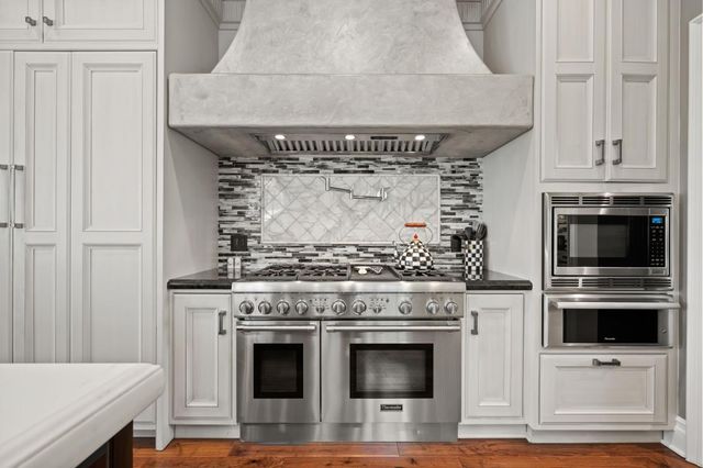 15301 Robin Anne Lane, Monte Sereno, CA 95030