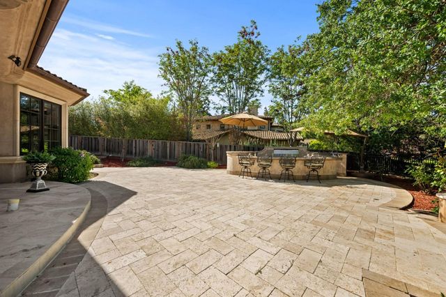 15301 Robin Anne Lane, Monte Sereno, CA 95030