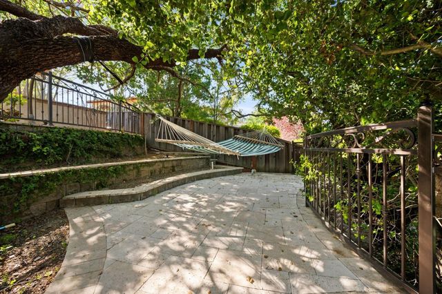15301 Robin Anne Lane, Monte Sereno, CA 95030