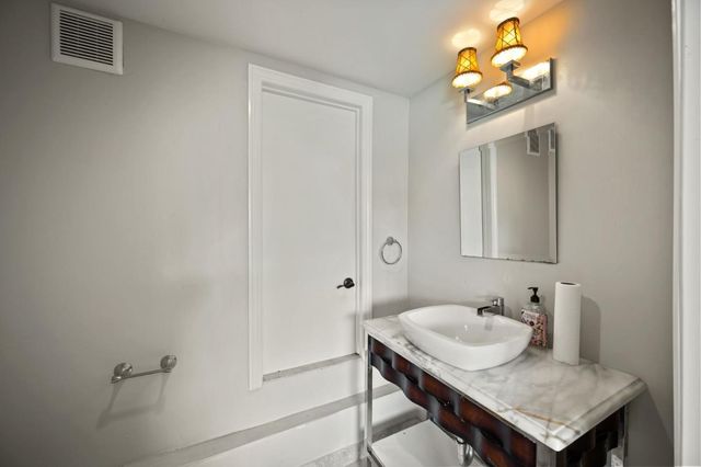 15301 Robin Anne Lane, Monte Sereno, CA 95030