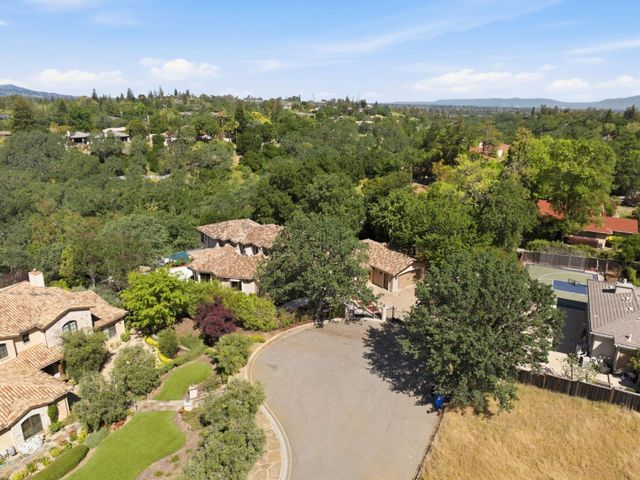 15301 Robin Anne Lane, Monte Sereno, CA 95030