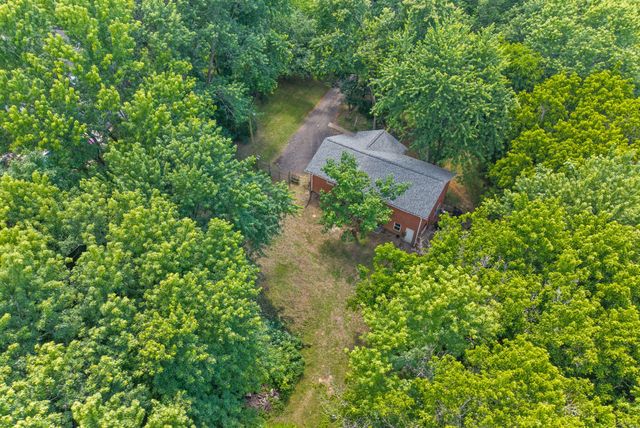 1011 Issac Clifton Rd, Chapmansboro, TN 37035