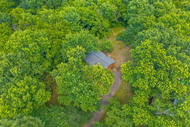 1011 Issac Clifton Rd, Chapmansboro, TN 37035