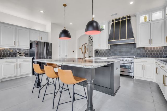 1244 Grant Avenue, Lantana, TX 76226