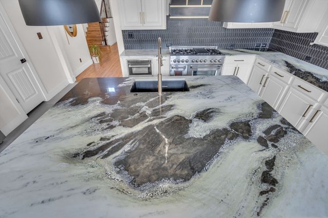 1244 Grant Avenue, Lantana, TX 76226