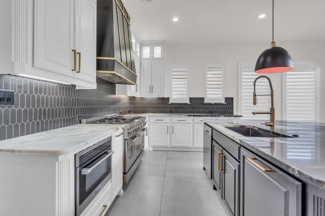 1244 Grant Avenue, Lantana, TX 76226