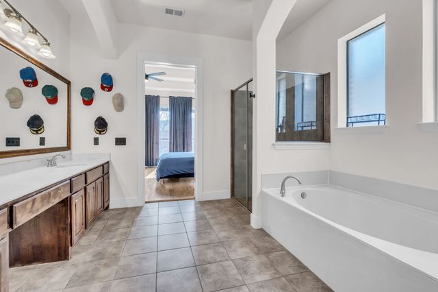 1244 Grant Avenue, Lantana, TX 76226