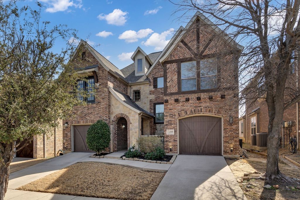 1244 Grant Avenue, Lantana, TX 76226